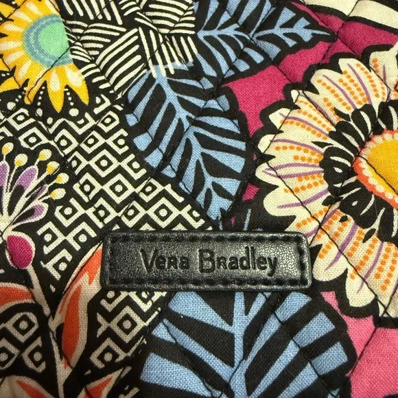 Vera Bradley laptop sleeve in the "Kauai Floral" pattern - Picture 5 of 5